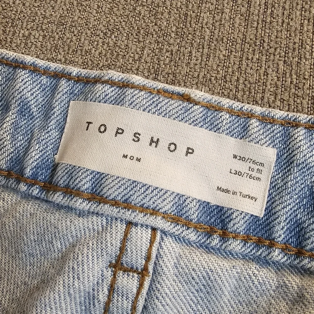 Topshop Mom Distressed Light Wash High Rise Casual Denim Jeans Size 30